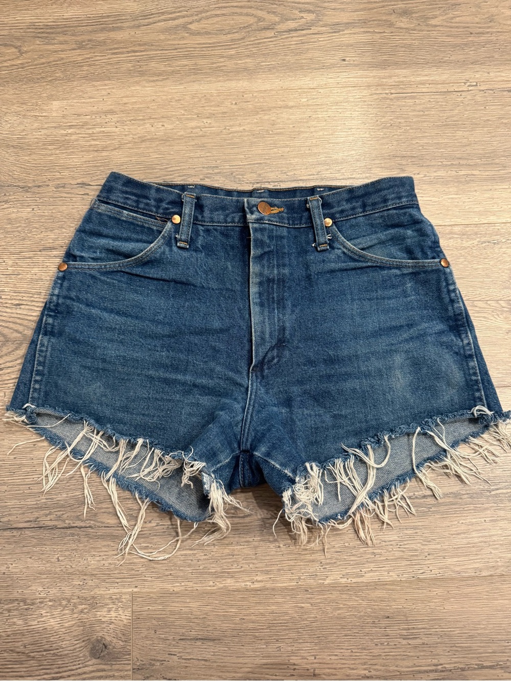 Wrangler Dark Blue Distressed Frayed Hem Denim Shorts vintage cut offs